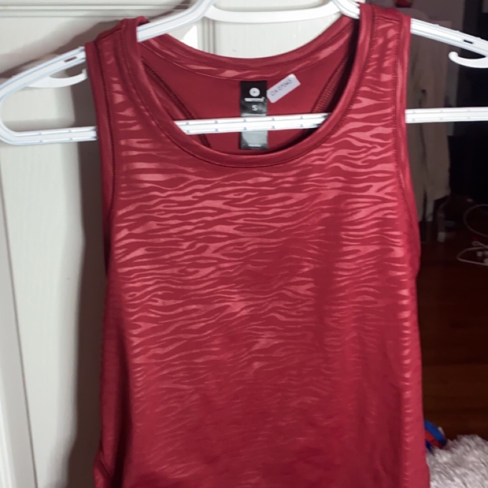 90 Degree Red Zebra Lined Tank